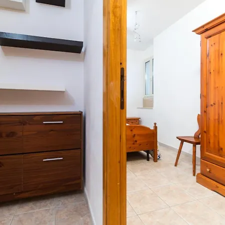 Apartament Isabel *